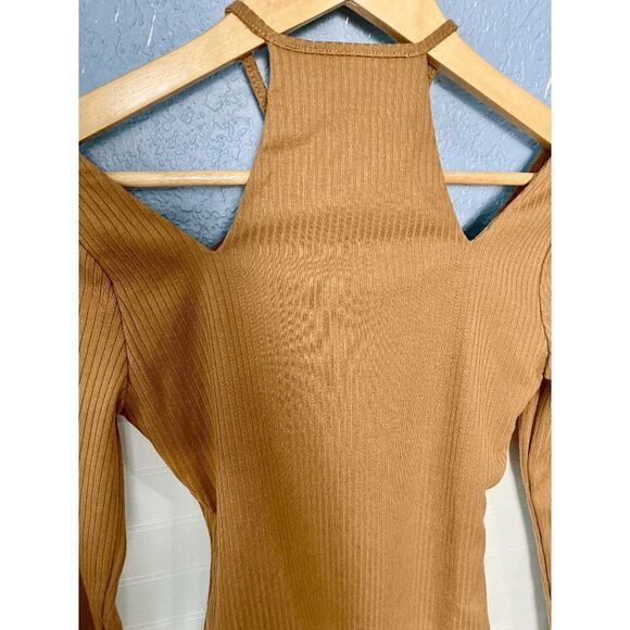 ASTR The Label Women’s Solene Shoulder Cutout Halter Bodysuit Tan - Picture 6 of 8